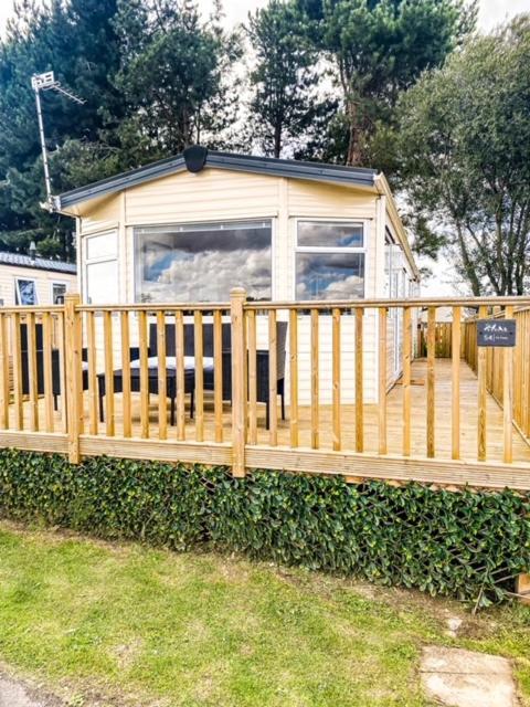 The Hygge Retreat At 7 Lakes Country Park, Lincolnshire Crowle (Lincolnshire) Exterior photo